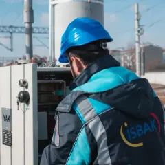 Jak sprawdzić uprawnienia elektryka i uniknąć niebezpieczeństw