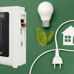 Nowoczesny magazyn energii bez fotowoltaiki, symbol domu i żarówka.