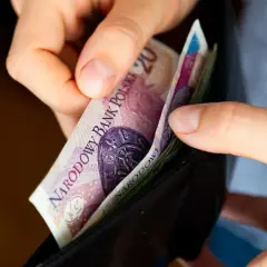 Ile zarabia elektryk za granicą? Zaskakujące różnice w wynagrodzeniach