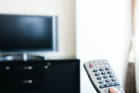 Ile prądu zużywa dioda w telewizorze? Zaskakujące fakty o kosztach energii