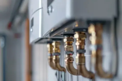 Ile prądu zużywa terma elektryczna i jak obniżyć koszty energii