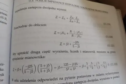Obliczenia pokazują, jak wyznaczyć impedancję zastępczą dwójnika, stosując prawo Ohma.