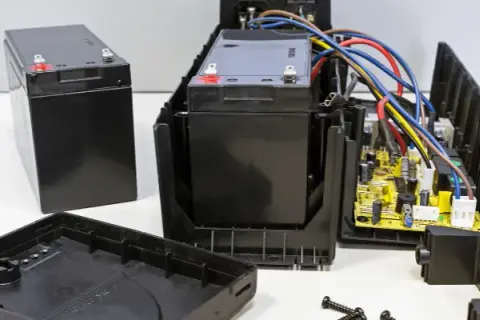 UPS elektryka co to jest i jak może ochronić Twoje urządzenia