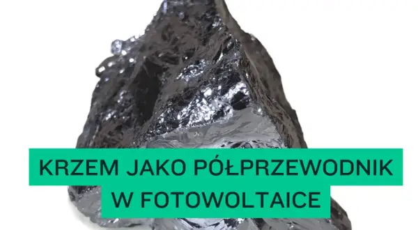 Kryształ krzemu, kluczowy półprzewodnik w fotowoltaice, lśni na białym tle.