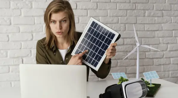 Jak platformy online zasilają swoje centra danych energią odnawialną: Słońce i wiatr w branży gamingowej