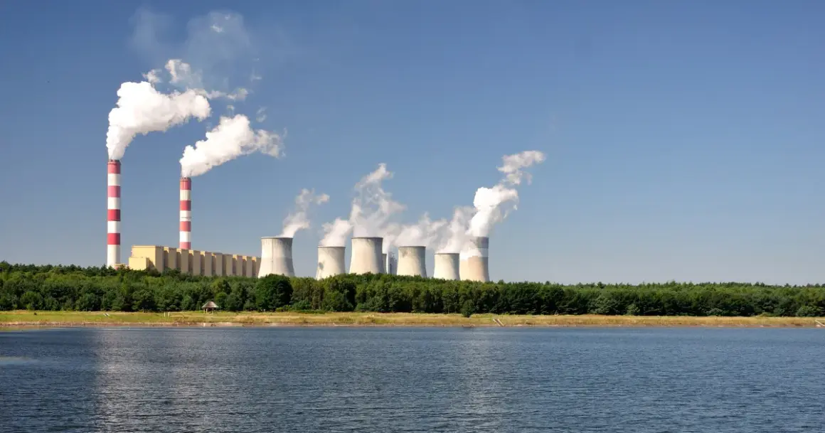 Ile węgla spala elektrownia Bełchatów? Szokujące dane o emisjach CO2