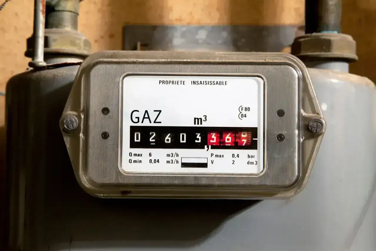 Licznik gazu pokazuje 02603369 m³. Prosty sposób, jak odczytać licznik gazu, by wiedzieć, ile zużyłeś.