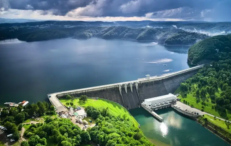 Zdjęcie Ile jest elektrowni wodnych w Polsce? Zaskakujące fakty i liczby